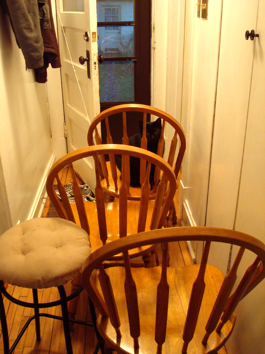 minnie in a chair battle